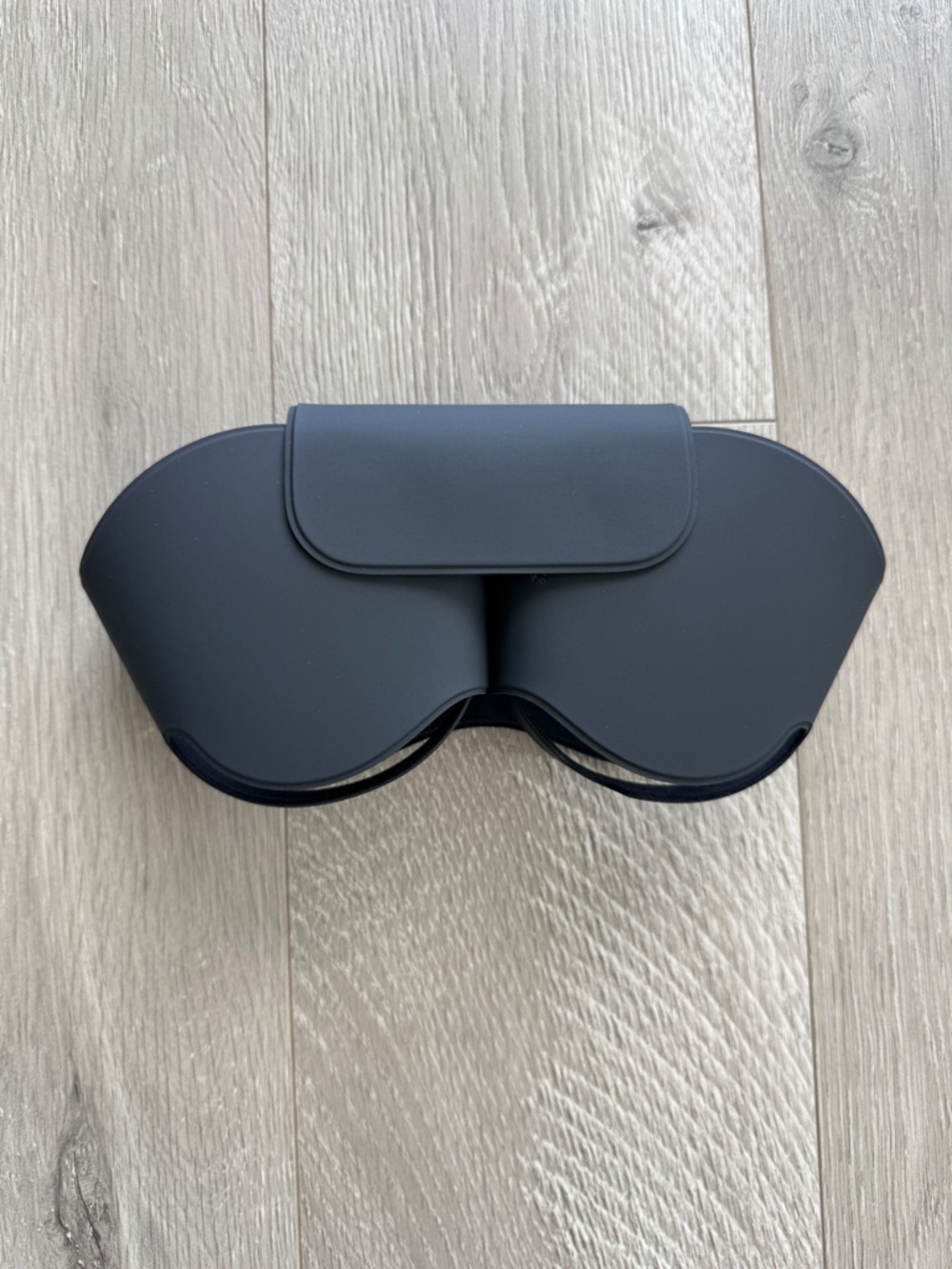 New Apple Genuine AirPods Max Smart Case